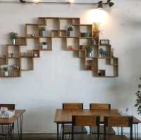 ร้านยำรสเด็ด ย่านเมืองเอก 