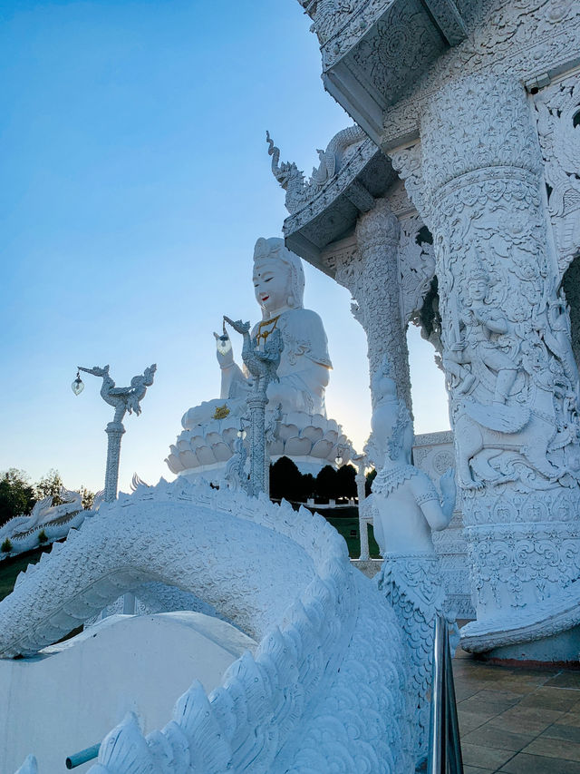 Wat Huay Pla Kang: Home of the Majestic Dragons and Panoramic Views