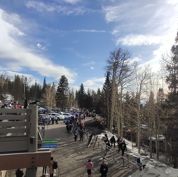 Explore the scenic winter view at Flagstaff Arizona 