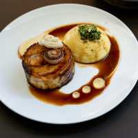 The Pig & Palm