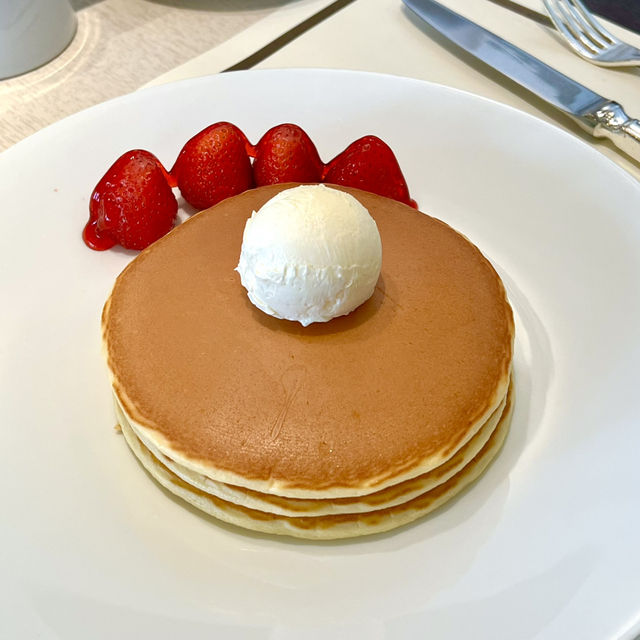 Perfectly Fluffy Pancakes at Imperial Hotel Tokyo