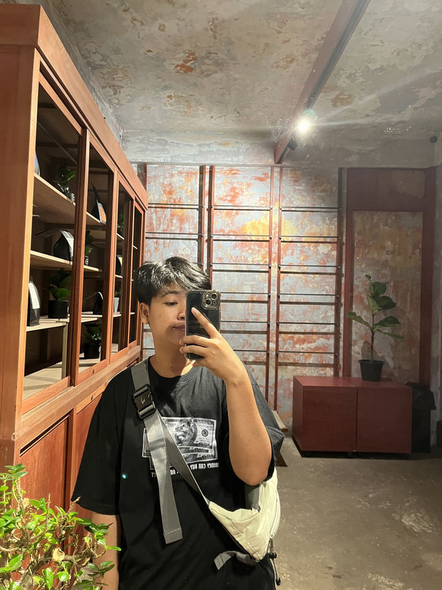 Momus Café, ภูเก็ต
