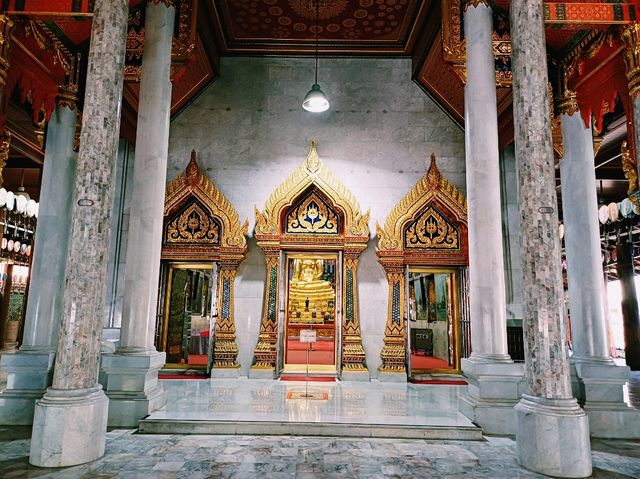 泰國曼谷市中心湄南河畔著名地標性寺廟景點:水門寺，適合拍照📸打卡冥想