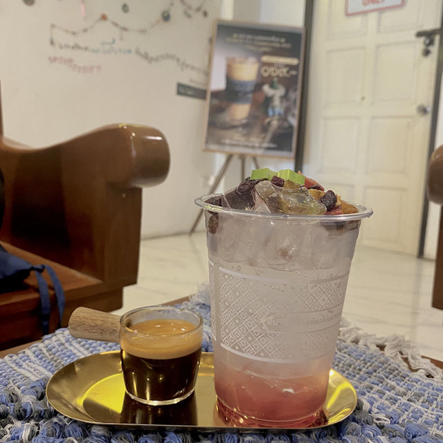 เออโก คอฟฟี่ Ergo-Coffee คาเฟ่มีเรื่องราว