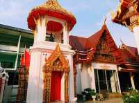 泰國曼谷市中心湄南河畔著名皇家寺廟景點：Wat Phlapphla Chai，適合打卡拍照📸冥想