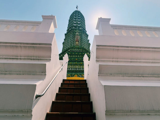  泰國曼谷著名寺廟景點：拉嘉布拉那寺ราชบุรณราชวรวิหาร (วัดเลียบ)，適合拍照打卡觀光旅遊！