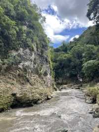 A Visit to Air Terjun Tanggedu – Sumba’s Stunning Waterfall Adventure 🌿💦