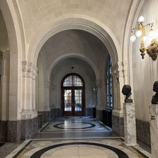 A Symbol of Justice – My Visit to The Hague Peace Palace