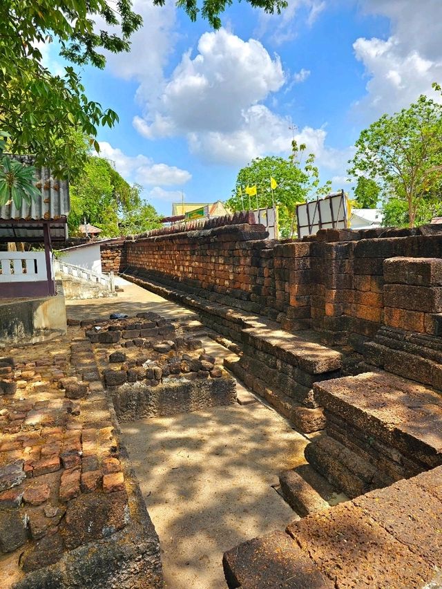 วัดมหาธาตุวรวิหาร พระอารามหลวงแห่งราชบุรี