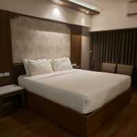 โบนิโต้ ชิโนส์ ที่พักหลักร้อยในเมืองนครสวรรค์