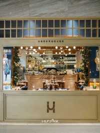 Underhound (Greyhound Café) อร่อยมาก อยากให้แมส