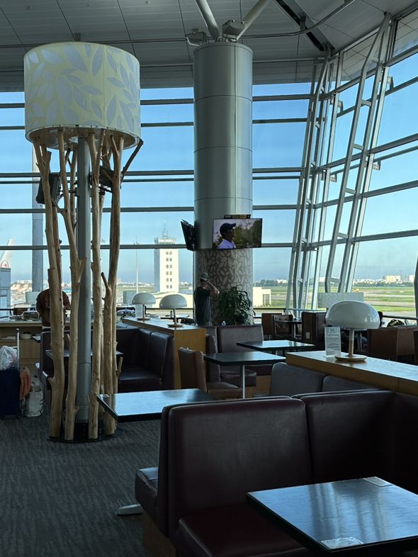 호치민 여행의 편안한 마무리, ROSE Lounge