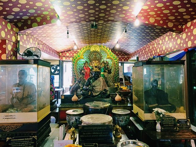 泰國曼谷市中心著名寺廟景點：泰天神殿（慧光路口象神廟），祈福非常靈驗，適合打卡拍照📸祈福