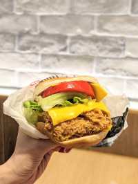 芝士控有福🧀KFC又有新品 三重芝士脆雞系列