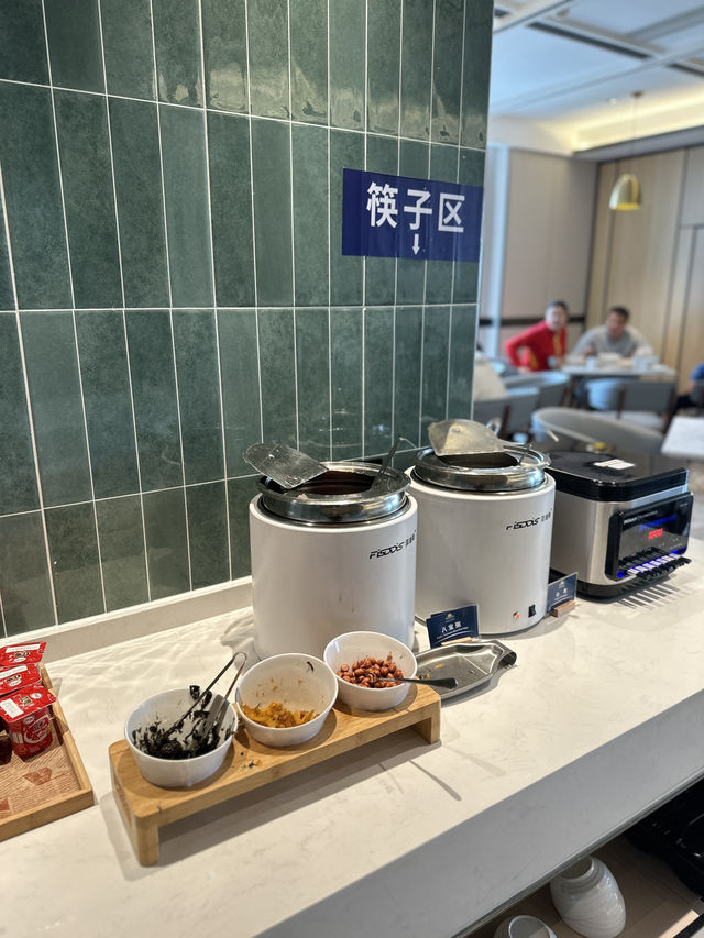 珠海唐家灣站旁商務酒店