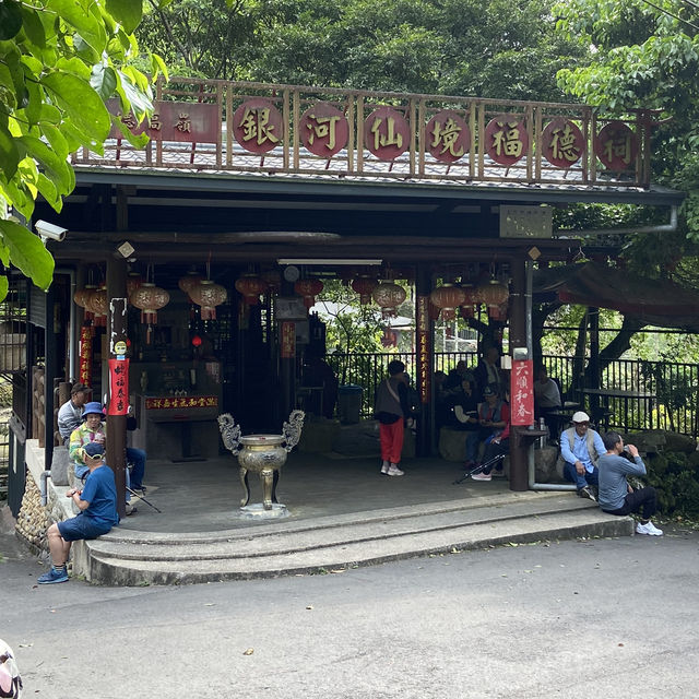 輕健行推薦｜銀河洞越嶺步道