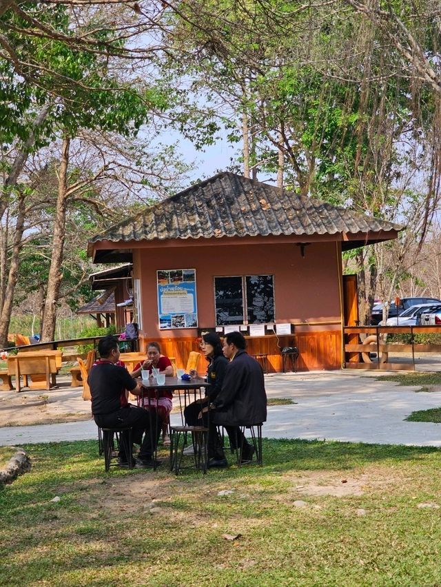 บ่อน้ำพุร้อนโป่งกระทิง | ราชบุรี