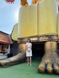 กราบขอพรหลวงพ่อโต “วัดสี่ร้อย” อ่างทอง