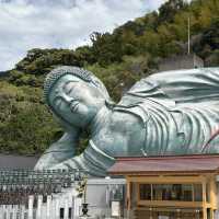 Nanzoin temple แลนด์มาร์คของ Fukuoka