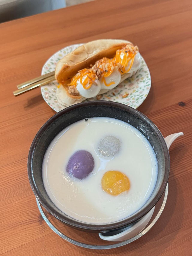 คาเฟ่ขนมหวานตรงข้ามรพ.หาดใหญ่