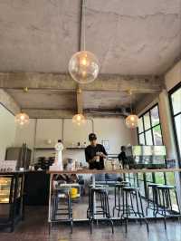 Mother Roaster จิบกาแฟชมวัง