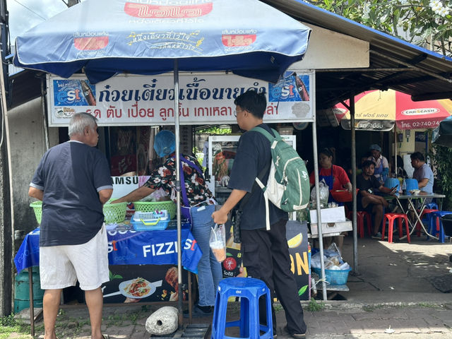 ก๋วยเตี๋ยวเนื้อนายดำ – ตำนานกว่า 40 ปี