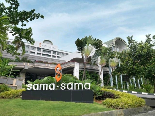 "Sama-Sama Hotel: Where First-Class Comfort Meets Terminal Convenience"