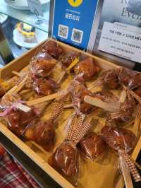 비가 와서 더 낭만적이었던 가평 대형카페
