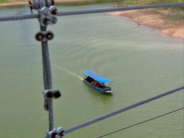 สะพานแขวนแก่งกระจาน