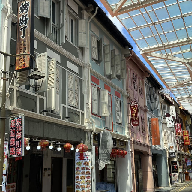 Vibrant Streets of Heritage: Exploring Chinatown Singapore
