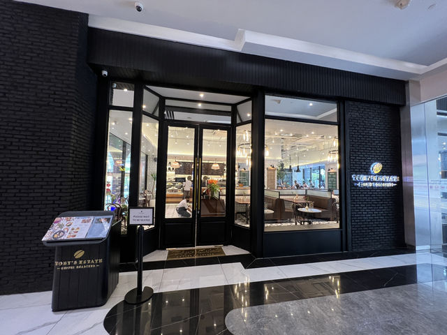 Toby's Estate Grand Batam: Where Great Coffee Meets Chic Comfort