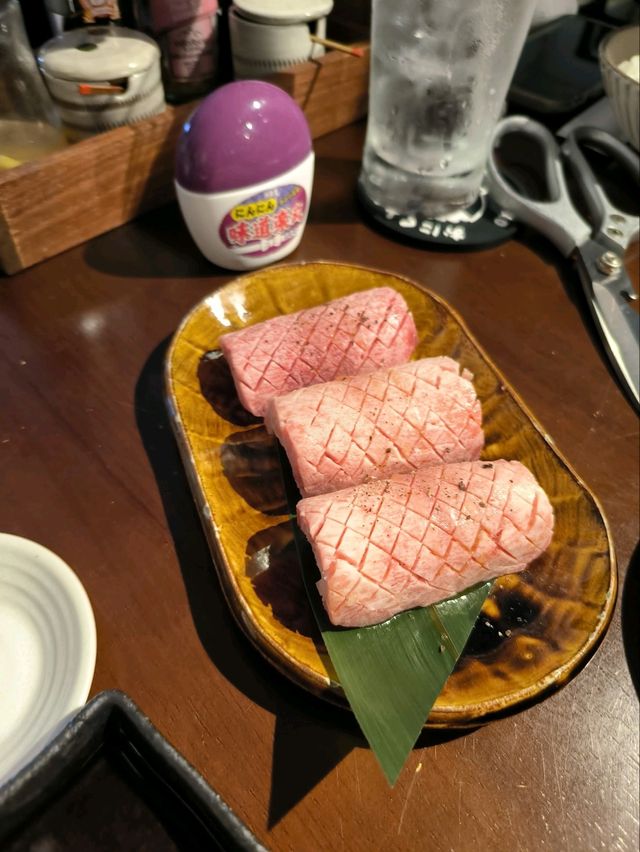 Yakiniku Oniku to Gohan อย่าลืมโทรจองก่อนนะ