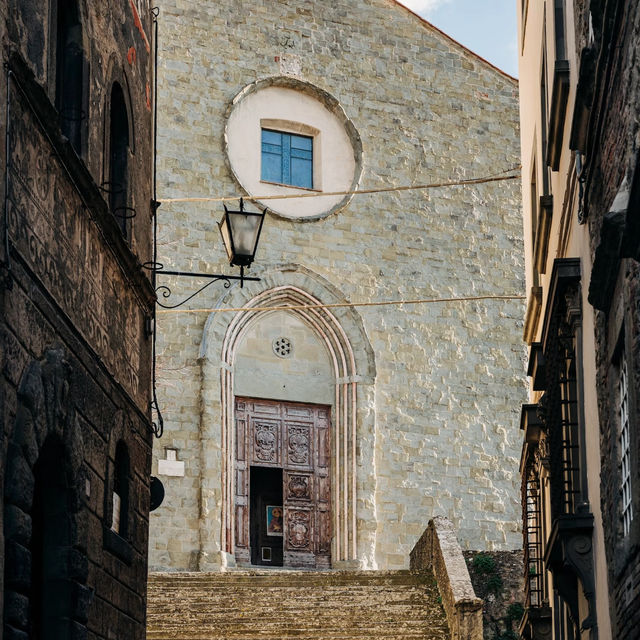 Central Italy's Hidden Gem: Cortona, Tuscany! 🇮🇹 hilltop town in Tuscany, Italy.