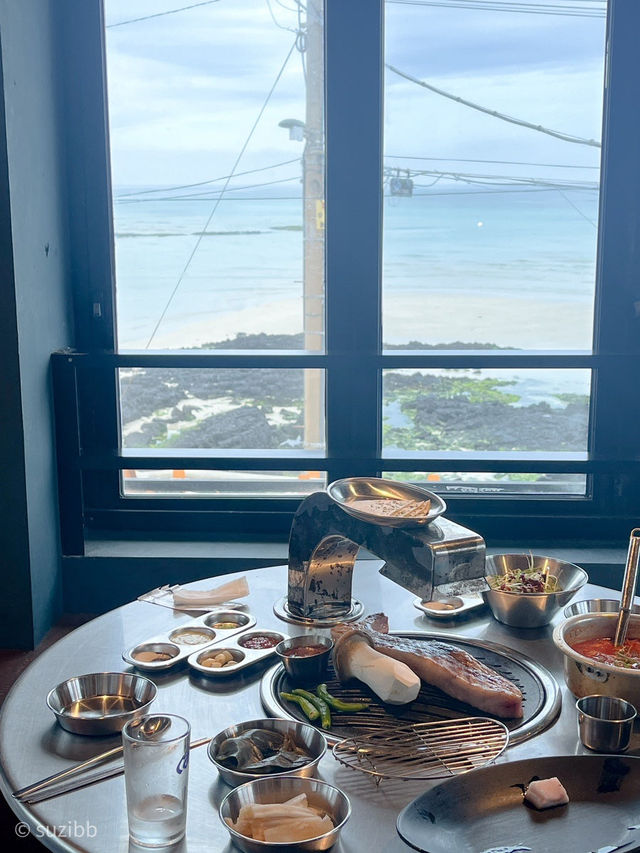 협재해변을 보며 먹는 흑돼지 찐맛집