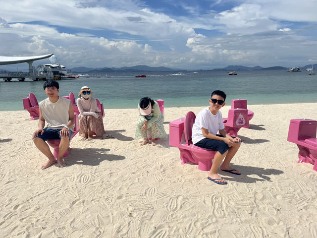 Amazing family trip at Sanya during school holiday 
