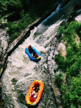 여름철에 즐기기 좋은 후베이성 훙안 두이톈허 래프팅 여행 가이드