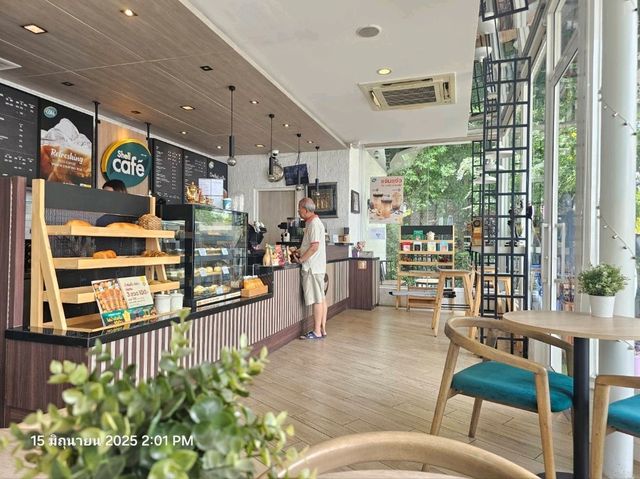 ☕ รีวิว: Shell Café บางแสน คาเฟ่ในปั๊มที่ไม่ธรรมดา