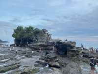 “Caught the Golden Hour at Tanah Lot Temple 💛🏜️”