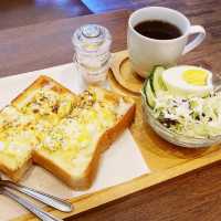 TEA ROOM CAMEL