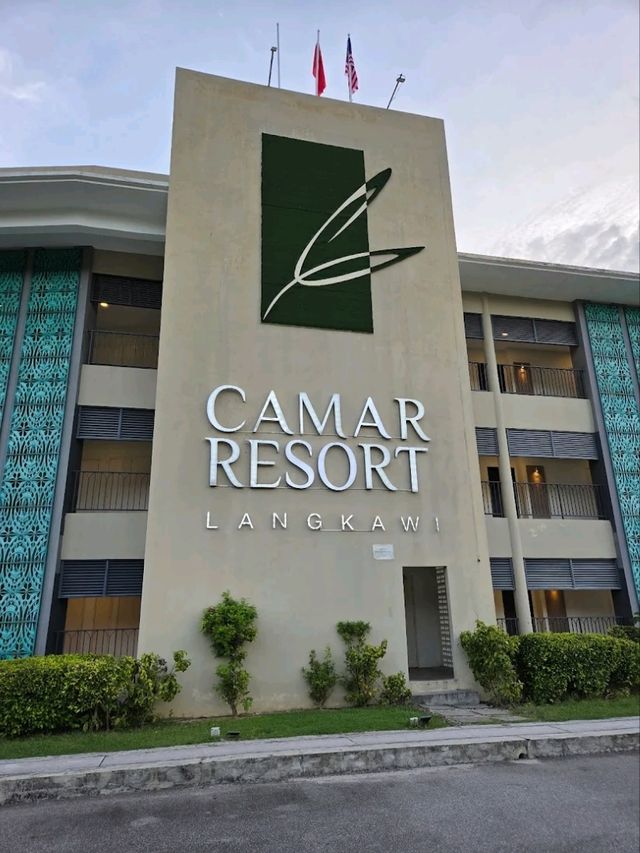 “Camar Resort Langkawi: Tranquil Beachfront Escape with 77 m Pool & Warm Hearts”