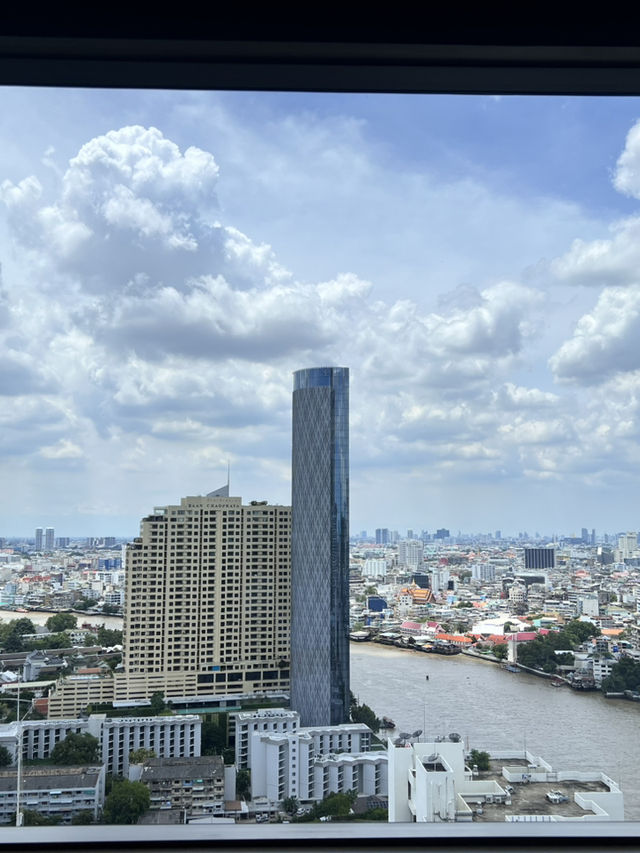 Millennium Hilton Bangkok โรงแรมในกรุงเทพ