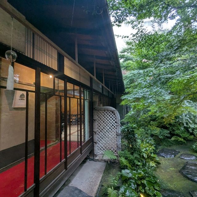 京都 | 麓壽庵，在優雅的老宅內品嚐鴨肉粥