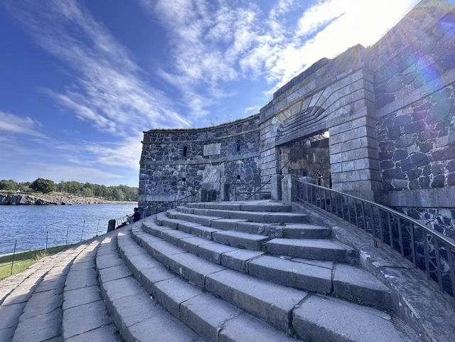 Suomenlinna in Summer: Absolutely Beautiful! 🇫🇮☀️