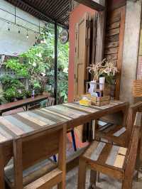 คาเฟ่แม่กำปองสุดฮิต