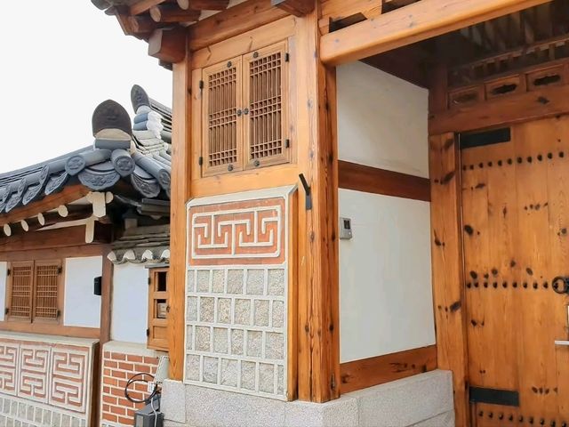 A Stroll Through Bukchon Hanok Village