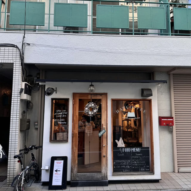 Whimsical Foam & Latte Magic – My Visit to Hat Coffee Latte Art Club, Tokyo (Asakusa)