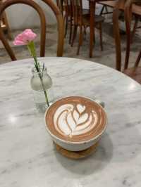 Guten Morgen: Jakarta’s Aesthetic Floral-Fueled Coffee Escape