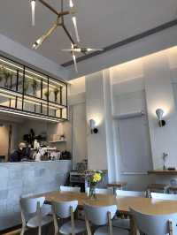 Pause It Cafe Hong Kong, Latte Art Meets Urban Calm in Mong Kok