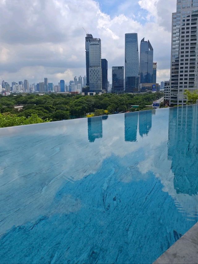 Dusit Thani Bangkok- Best Luxury Hotel 