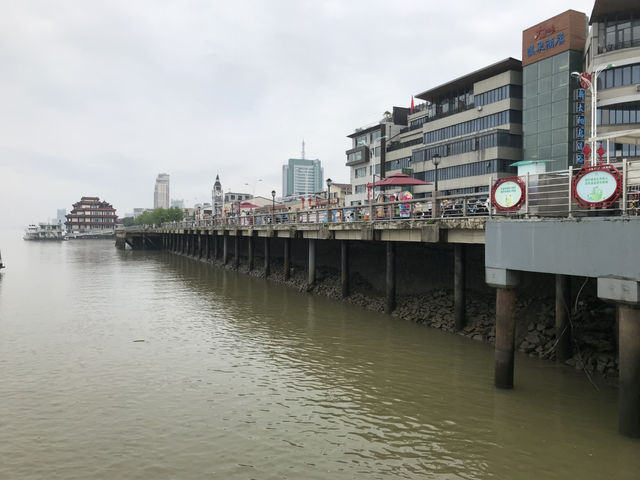 202507丹東：一趟直視北韓的邊境凝視📍鴨綠江 1 號碼頭遊船